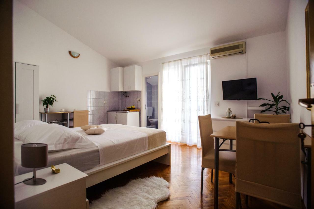 Apartments Korda L&M- Suhi Potok Jesenice  Εξωτερικό φωτογραφία